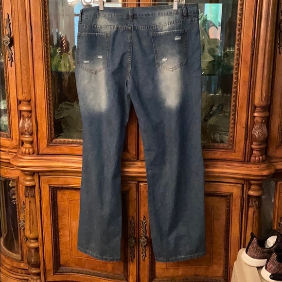 Distressed XL jeans with flannel backing wide leg - Picture 6 of 6